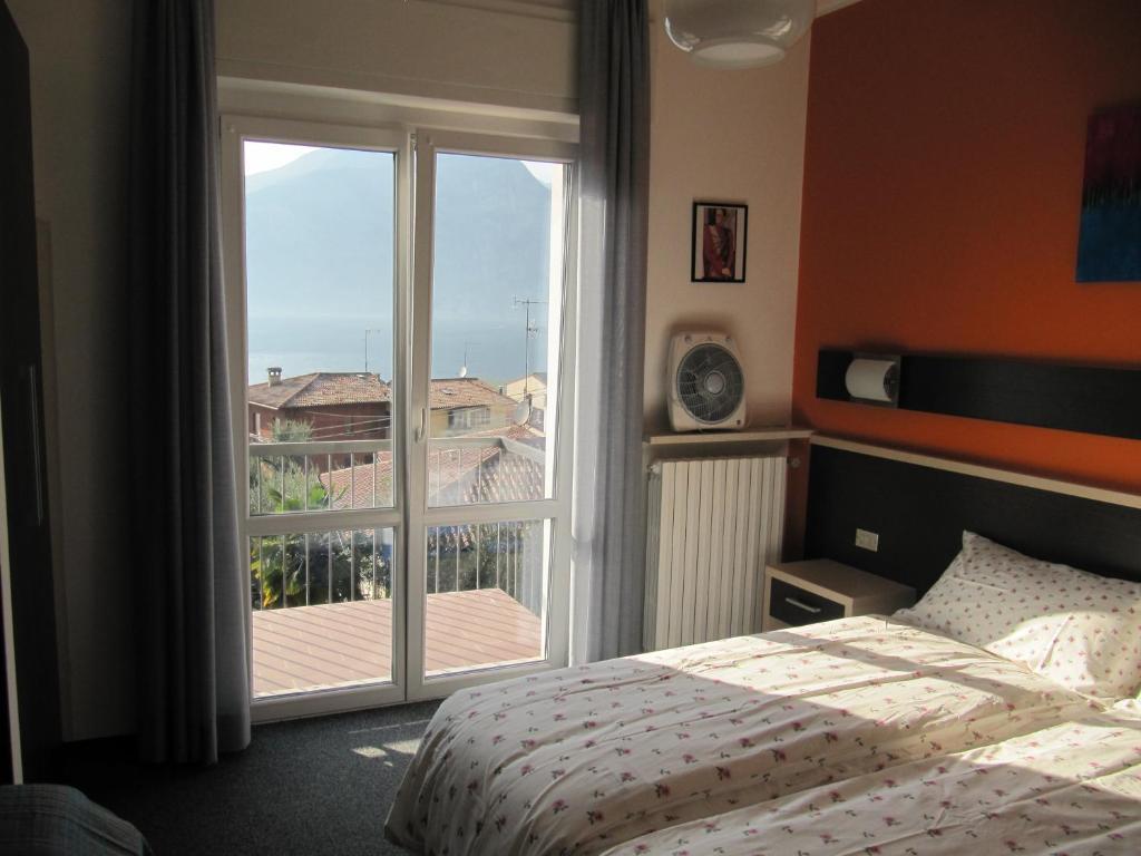 Hotel Carlo Brenzone sul Garda Rum bild