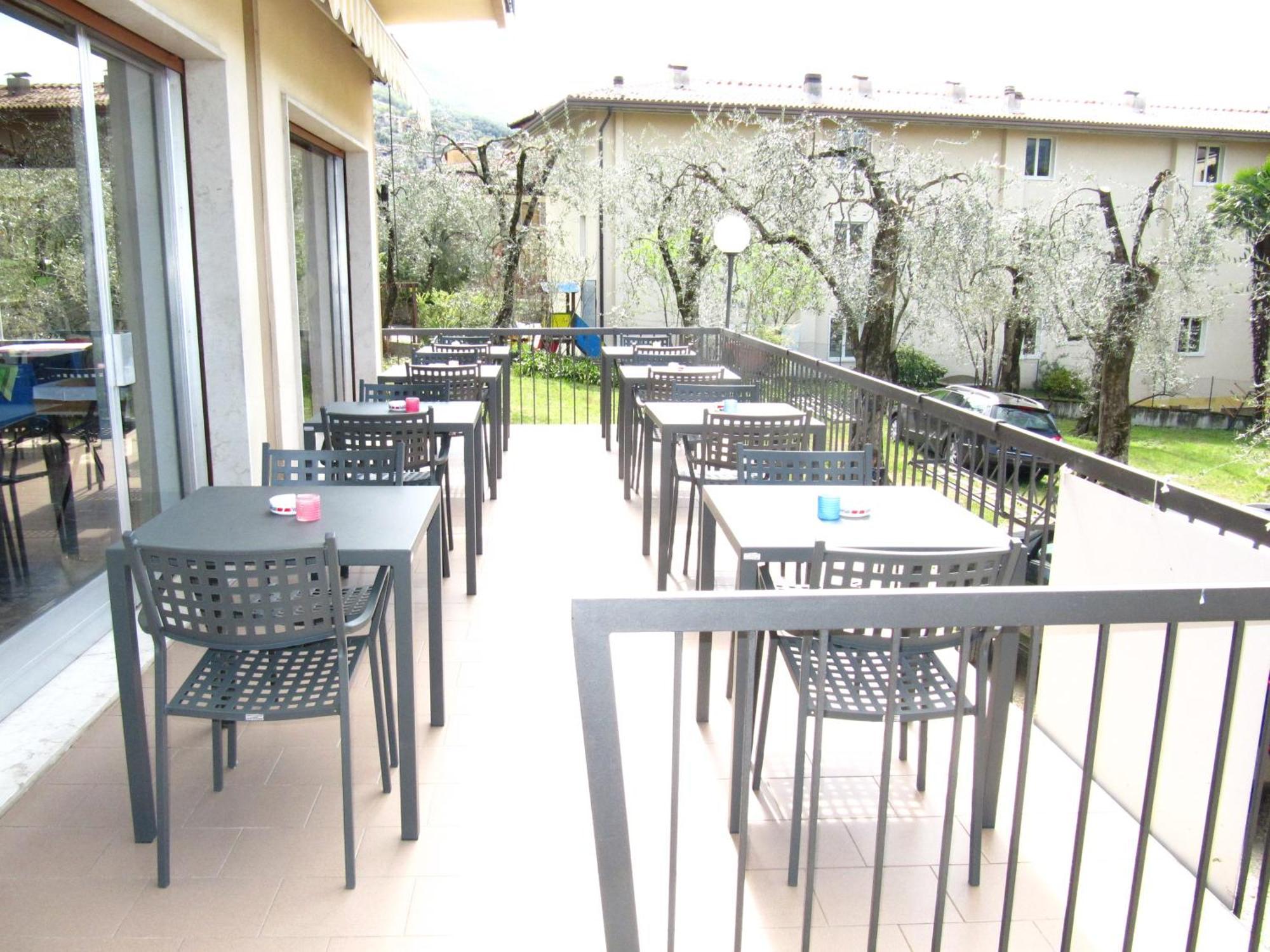 Hotel Carlo Brenzone sul Garda Exteriör bild