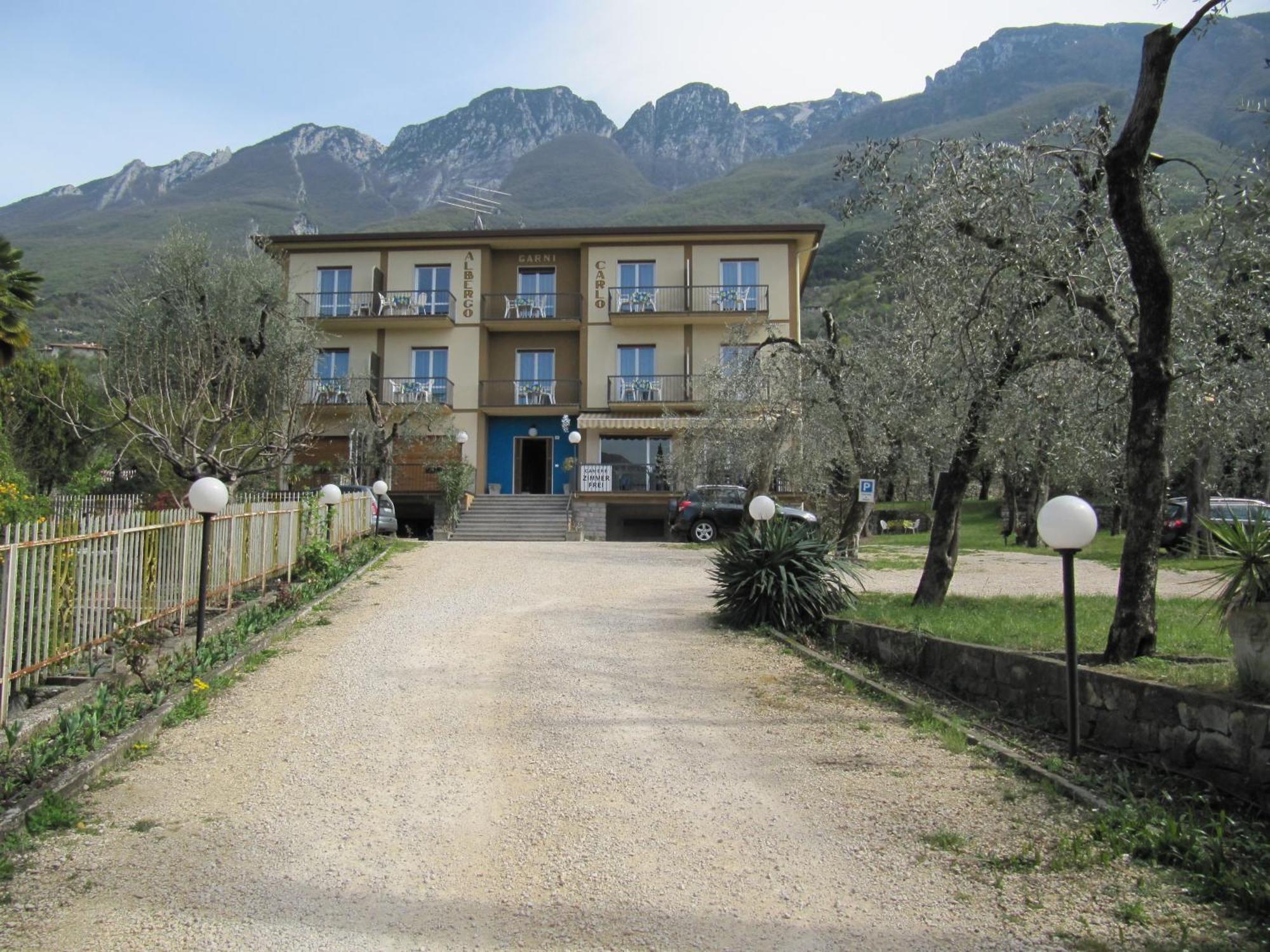 Hotel Carlo Brenzone sul Garda Exteriör bild