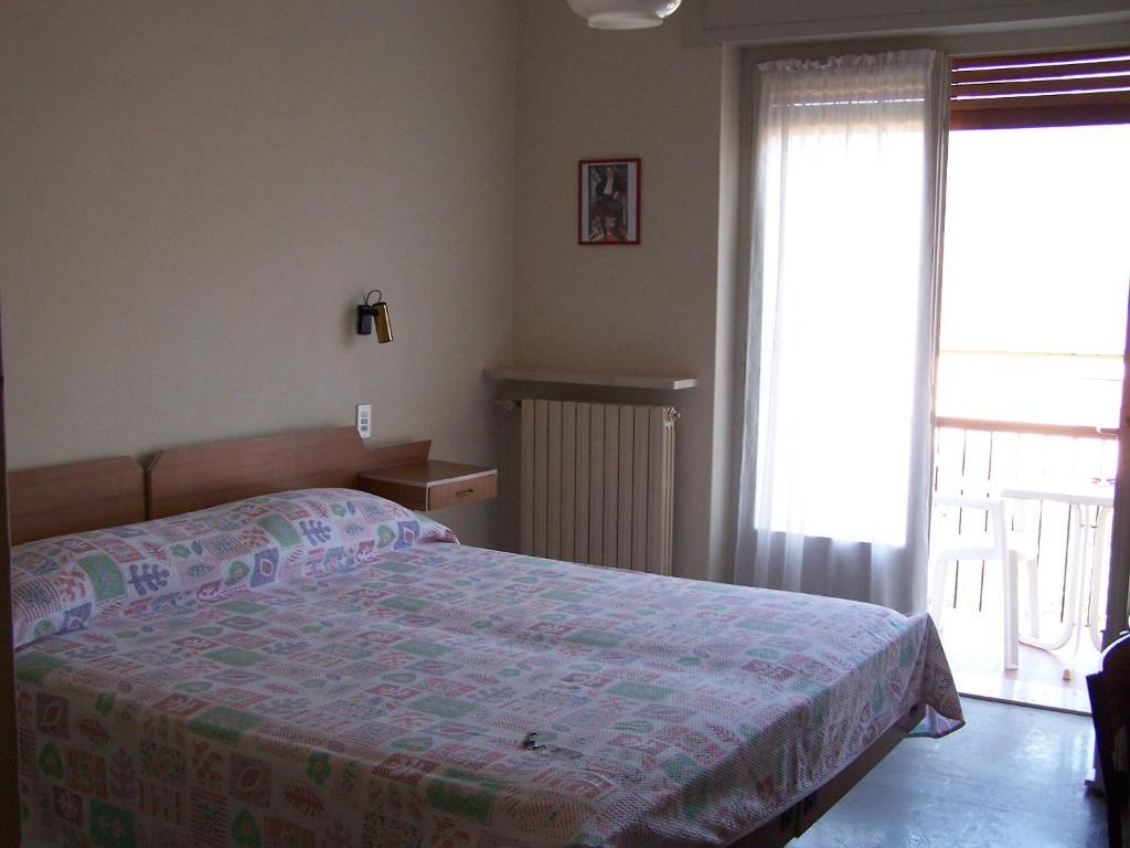 Hotel Carlo Brenzone sul Garda Rum bild