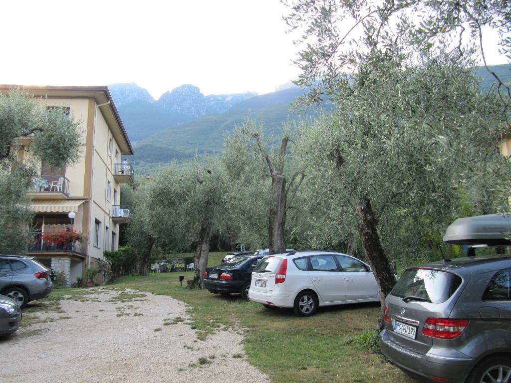 Hotel Carlo Brenzone sul Garda Exteriör bild