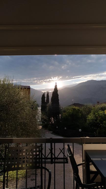 Hotel Carlo Brenzone sul Garda Exteriör bild